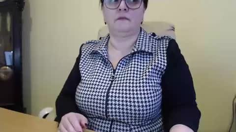 Snapshot of carolinedream_ chatting on January 21, 2025, 6:22 am CarolineDream online show from January 21, 2025, 6:22 am