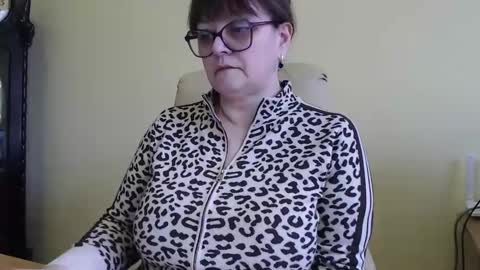 Snapshot of carolinedream_ chatting on January 30, 2025, 7:29 am CarolineDream online show from January 30, 2025, 7:29 am
