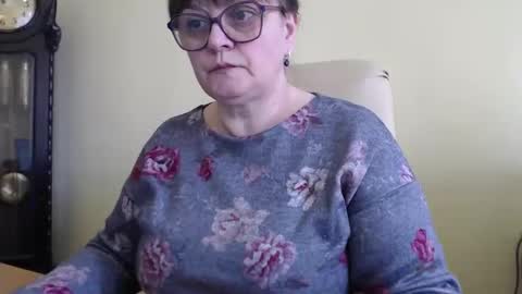 Snapshot of carolinedream_ chatting on February 12, 2025, 8:59 am CarolineDream online show from February 12, 2025, 8:59 am