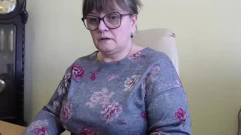 Snapshot of carolinedream_ chatting on February 12, 2025, 12:12 pm CarolineDream online show from February 12, 2025, 12:12 pm