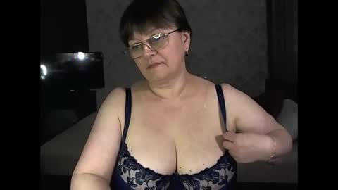 Snapshot of carolinedream_ chatting on February 24, 2025, 6:15 pm CarolineDream online show from February 24, 2025, 6:15 pm