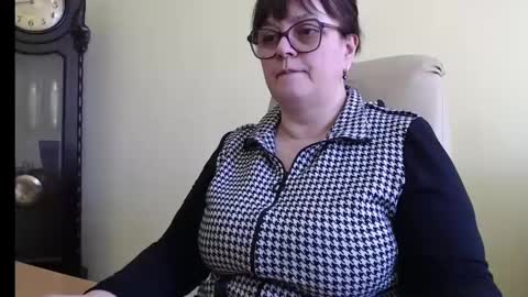 Snapshot of carolinedream_ chatting on February 26, 2025, 9:42 am CarolineDream online show from February 26, 2025, 9:42 am