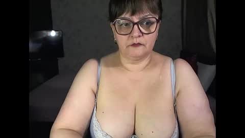Snapshot of carolinedream_ chatting on March 2, 2025, 3:37 pm CarolineDream online show from March 2, 2025, 3:37 pm