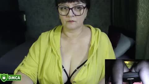 Snapshot of carolinedream_ chatting on September 12, 2025, 5:02 pm CarolineDream online show from September 12, 2025, 5:02 pm