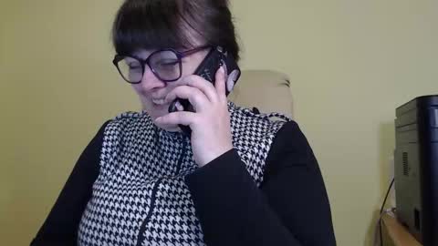 Snapshot of carolinedream_ chatting on October 9, 2025, 5:27 am CarolineDream online show from October 9, 2025, 5:27 am
