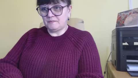 CarolineDream  online show from November 10, 2025, 6:34 am