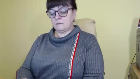 CarolineDream  online show from December 1, 2025, 6:29 am