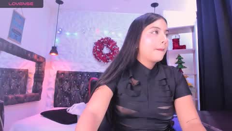 Snapshot of carolinescoth_dl chatting on December 7, 2024, 5:31 pm Caroline Scoth online show from December 7, 2024, 5:31 pm