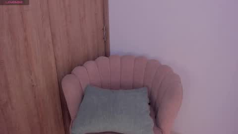 Snapshot of carolinna_ chatting on November 6, 2025, 12:50 pm carolinna_ online show from November 6, 2025, 12:50 pm