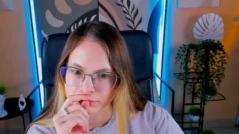 Snapshot of carrie_roses chatting on October 6, 2025, 4:21 am carrie_roses online show from October 6, 2025, 4:21 am