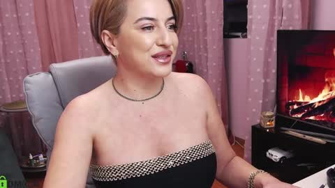 Snapshot of carrielovex chatting on January 14, 2025, 5:30 am Carrie online show from January 14, 2025, 5:30 am