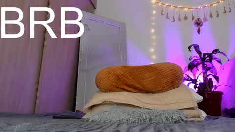 Snapshot of carriexwood chatting on February 26, 2025, 8:22 pm Nia  online show from February 26, 2025, 8:22 pm