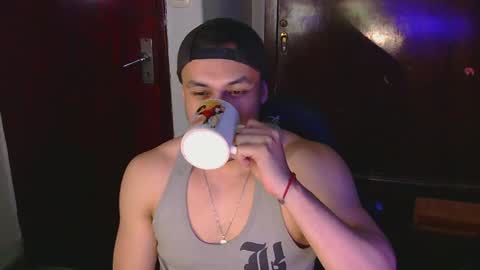 Snapshot of casas_oom chatting on December 7, 2024, 5:04 am      online show from December 7, 2024, 5:04 am