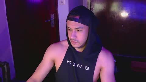 Snapshot of casas_oom chatting on December 8, 2024, 9:57 am      online show from December 8, 2024, 9:57 am