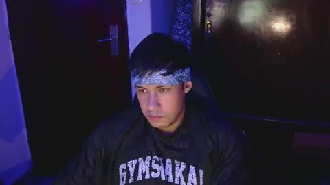 Snapshot of casas_oom chatting on March 8, 2025, 4:45 am      online show from March 8, 2025, 4:45 am