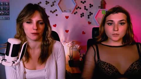 Snapshot of casey_meow_ chatting on October 15, 2025, 8:36 am casey_meow_ online show from October 15, 2025, 8:36 am