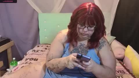 Snapshot of casserole_bbw chatting on October 5, 2025, 12:14 pm Casserole bbw online show from October 5, 2025, 12:14 pm