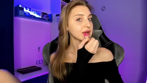 Seductress Cassia  FINDOM AND SADISM  NO NUDE online show from March 7, 2025, 7:27 pm