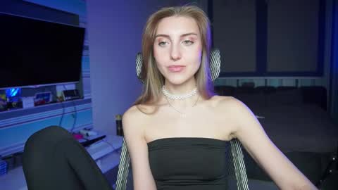 Seductress Cassia  FINDOM AND SADISM  NO NUDE online show from October 7, 2025, 4:26 pm