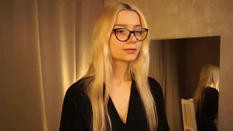 Snapshot of cassie130505 chatting on March 2, 2025, 10:05 pm Cassie online show from March 2, 2025, 10:05 pm