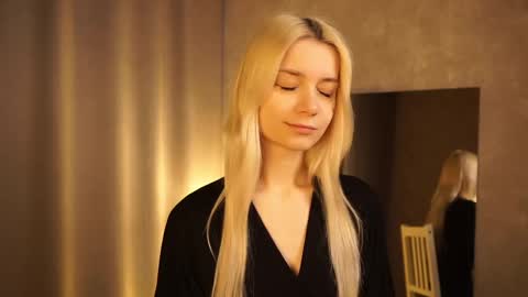 Snapshot of cassie130505 chatting on March 4, 2025, 2:32 pm Cassie online show from March 4, 2025, 2:32 pm