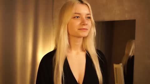 Snapshot of cassie130505 chatting on March 7, 2025, 3:07 pm Cassie online show from March 7, 2025, 3:07 pm