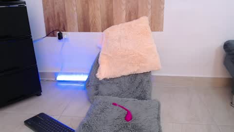 Snapshot of cassie_klein11 chatting on December 16, 2024, 2:16 pm Susana independent model online show from December 16, 2024, 2:16 pm