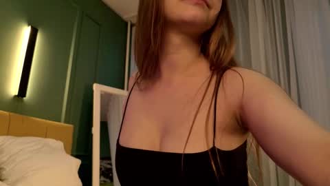 Snapshot of cassiecool chatting on November 6, 2025, 12:39 pm assie online show from November 6, 2025, 12:39 pm