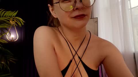 Snapshot of cassiecool chatting on November 12, 2025, 12:38 pm assie online show from November 12, 2025, 12:38 pm