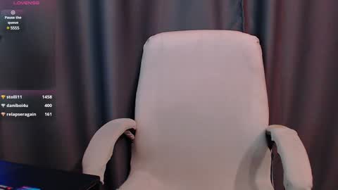 Snapshot of cassiemich chatting on December 10, 2024, 10:47 pm Cassie online show from December 10, 2024, 10:47 pm