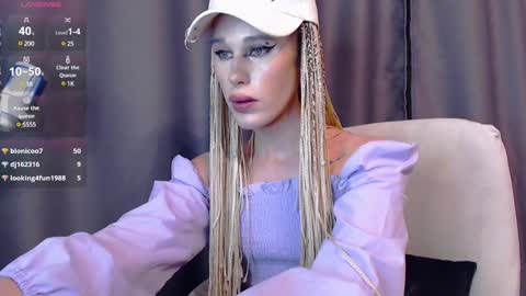 Snapshot of cassiemich chatting on December 13, 2024, 10:13 pm Cassie online show from December 13, 2024, 10:13 pm