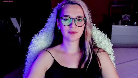 Snapshot of cassy_moore chatting on January 9, 2025, 9:26 pm Ellie online show from January 9, 2025, 9:26 pm