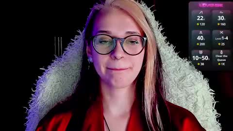 Snapshot of cassy_moore chatting on February 25, 2025, 7:03 pm Ellie online show from February 25, 2025, 7:03 pm