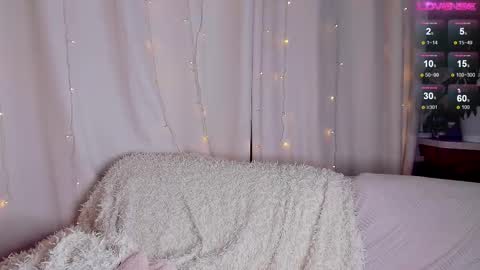 Snapshot of cassy_moore chatting on October 10, 2025, 8:19 pm Ellie online show from October 10, 2025, 8:19 pm