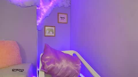 Snapshot of cat_nasty chatting on October 15, 2025, 9:37 pm cat_nasty online show from October 15, 2025, 9:37 pm