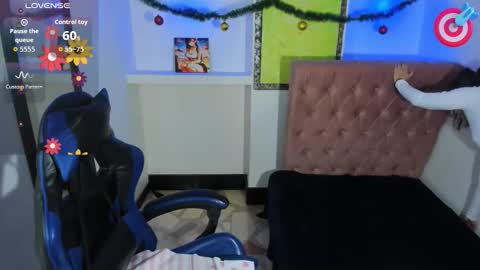 Snapshot of catalehia_milk chatting on December 14, 2025, 12:21 pm C A T A L E H I A online show from December 14, 2025, 12:21 pm