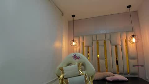 Snapshot of cataleya_sambrano chatting on October 30, 2025, 11:00 am Cataleya online show from October 30, 2025, 11:00 am