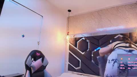 Snapshot of cataleya_sambrano chatting on November 7, 2025, 10:59 am Cataleya online show from November 7, 2025, 10:59 am