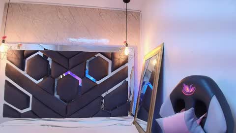 Snapshot of cataleya_sambrano chatting on November 19, 2025, 10:59 am Cataleya online show from November 19, 2025, 10:59 am