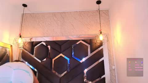 Snapshot of cataleya_sambrano chatting on November 25, 2025, 10:59 am Cataleya online show from November 25, 2025, 10:59 am