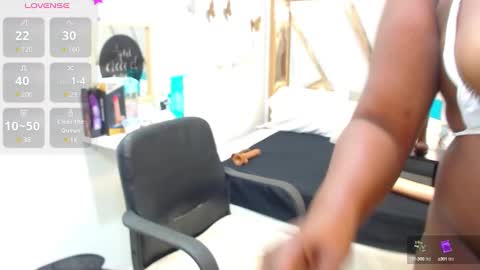 Snapshot of catalillina_love1 chatting on February 15, 2025, 6:23 pm Cata online show from February 15, 2025, 6:23 pm