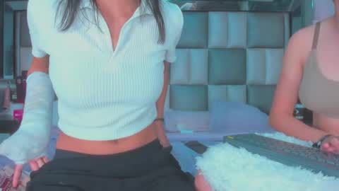 Cata online show from November 11, 2025, 2:17 pm