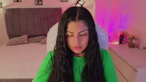 Catalina online show from November 15, 2025, 3:26 am