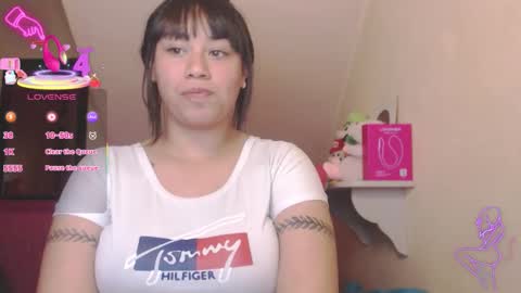 Catalina Saenz online show from November 6, 2025, 3:07 am