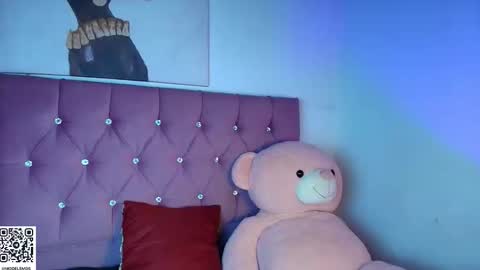 Snapshot of catalina_santana20 chatting on December 14, 2025, 9:19 pm Catalina online show from December 14, 2025, 9:19 pm