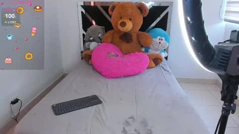 Snapshot of catalina_smith__ chatting on September 24, 2025, 10:13 pm Catalina  online show from September 24, 2025, 10:13 pm