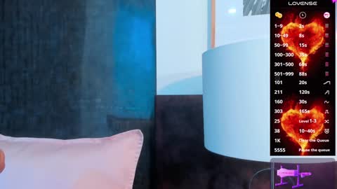 Catalina online show from December 4, 2024, 7:34 pm