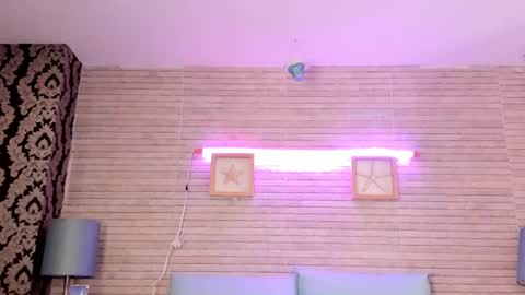 Snapshot of catalinnathompson chatting on January 17, 2025, 11:59 am CatalinnaThompson online show from January 17, 2025, 11:59 am