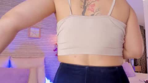 Snapshot of catalinnathompson chatting on October 19, 2025, 11:44 am CatalinnaThompson online show from October 19, 2025, 11:44 am