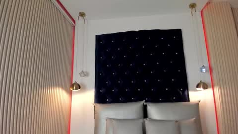 Snapshot of catalinnathompson chatting on October 23, 2025, 11:53 am CatalinnaThompson online show from October 23, 2025, 11:53 am